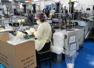 戰(zhàn)“疫”一月，上海人共筑醫(yī)用口罩零售防線